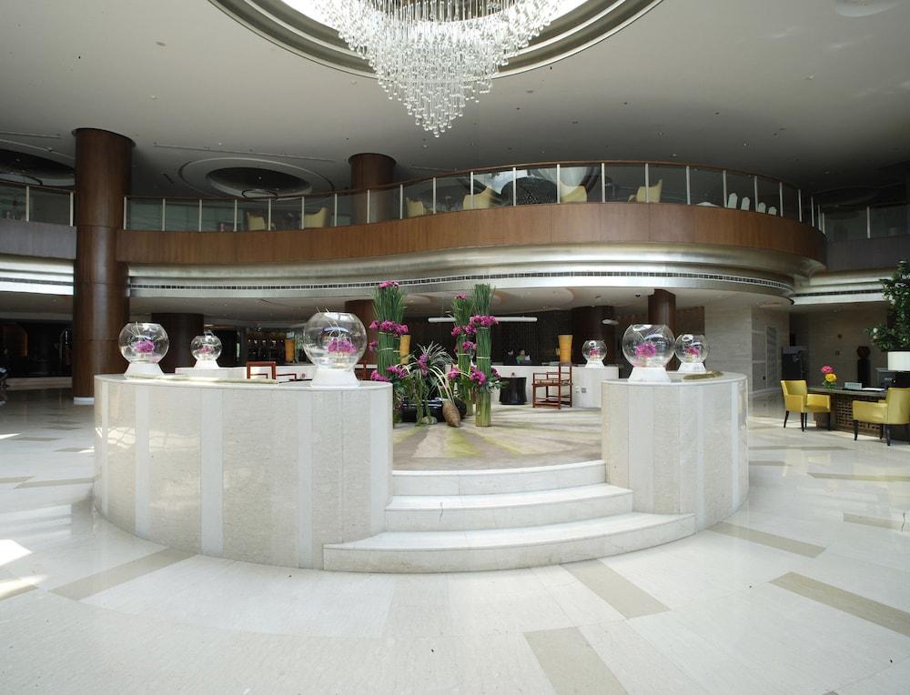 Grand Millennium Shanghai Hongqiao Exterior foto