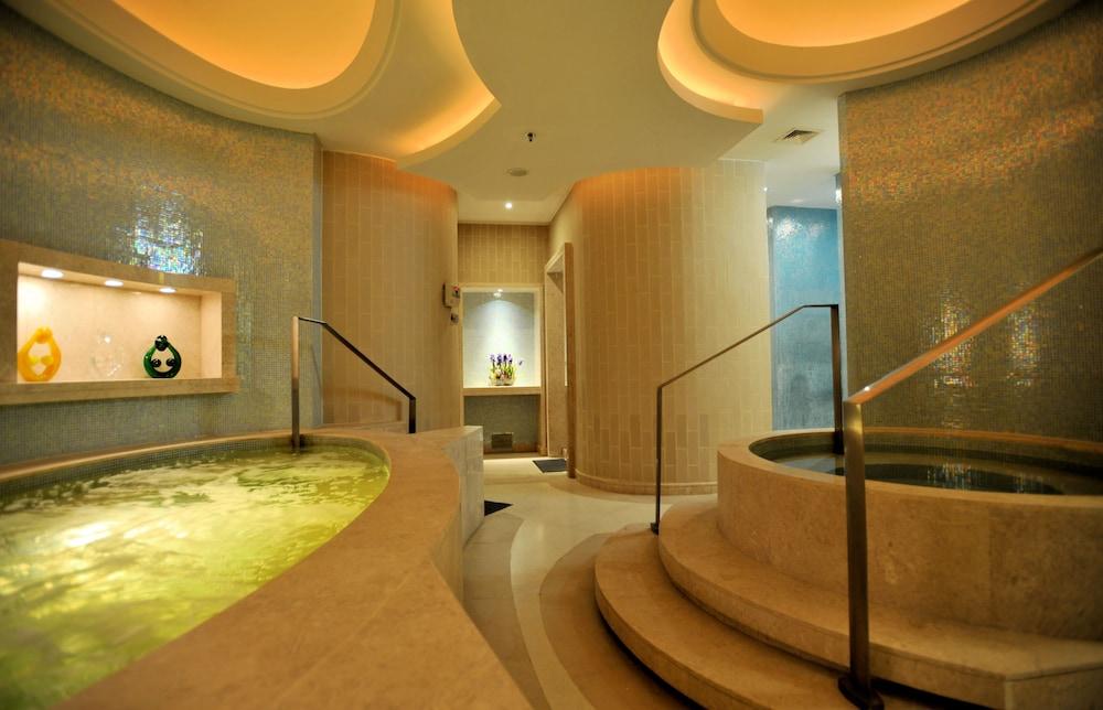 Grand Millennium Shanghai Hongqiao Exterior foto